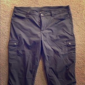 Eddie Bauer Capri pants